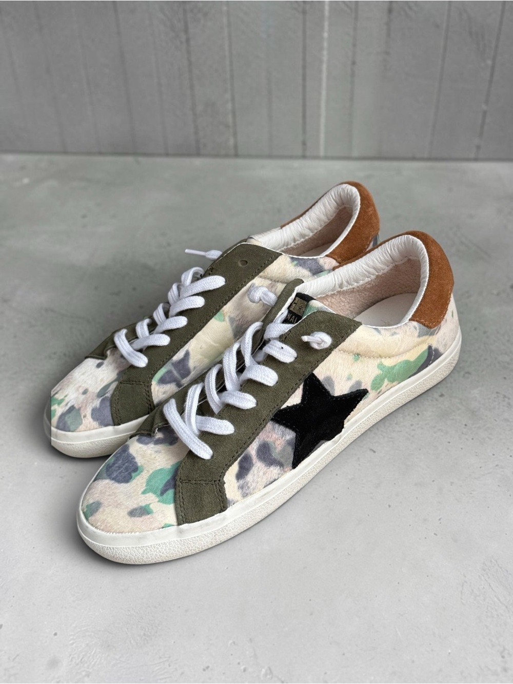 Vintage Havana Multicolor Camo Sneakers with Black Star